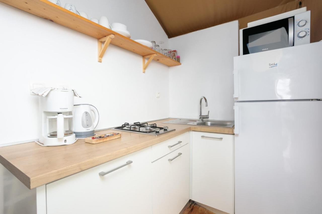 Prima Insula Glamping 호텔 Brusici 외부 사진