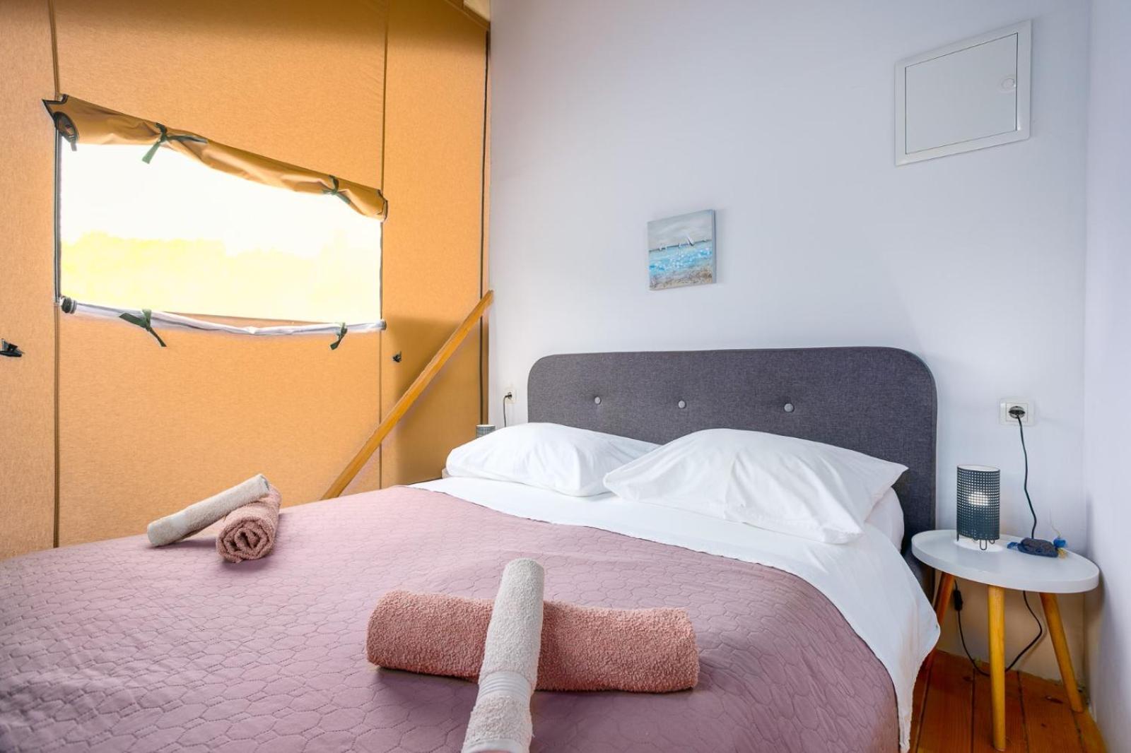 Prima Insula Glamping 호텔 Brusici 외부 사진